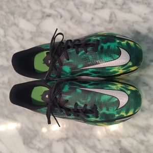 Nike Phantom Youth Soccer Cleats